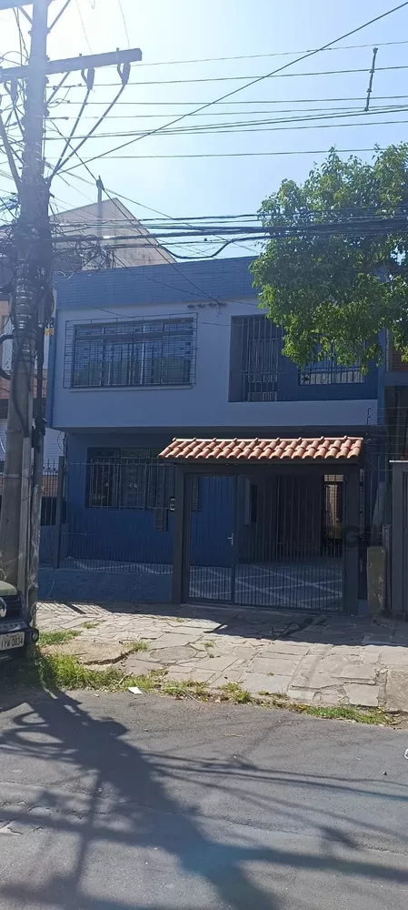 Sobrado à venda com 6 quartos, 399m² - Foto 1