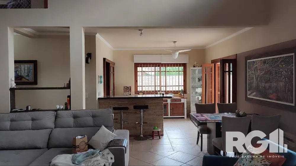 Casa à venda com 3 quartos, 261m² - Foto 3