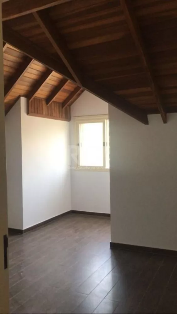 Casa à venda com 3 quartos, 241m² - Foto 16