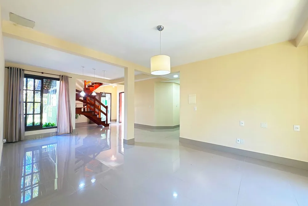 Casa, 4 quartos, 171 m² - Foto 1