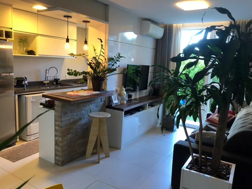 Apartamento à venda com 2 quartos, 84m² - Foto 1