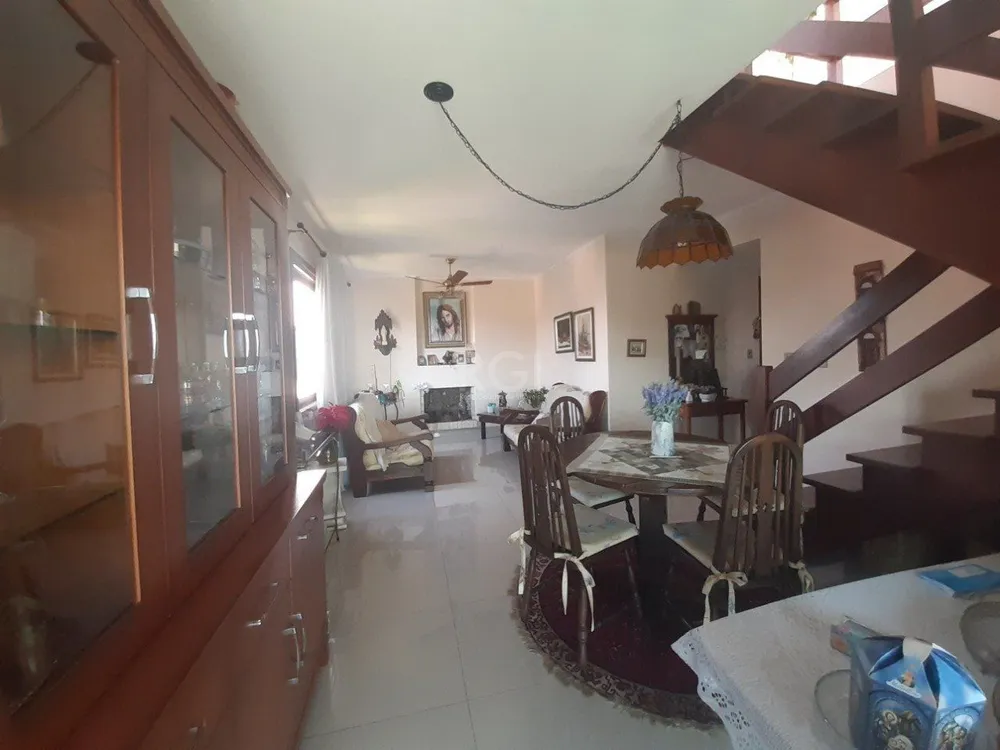 Casa, 3 quartos, 231 m² - Foto 2