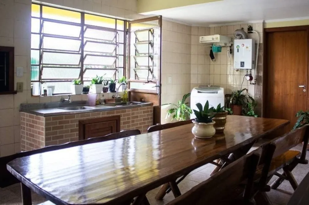 Casa, 5 quartos, 231 m² - Foto 2