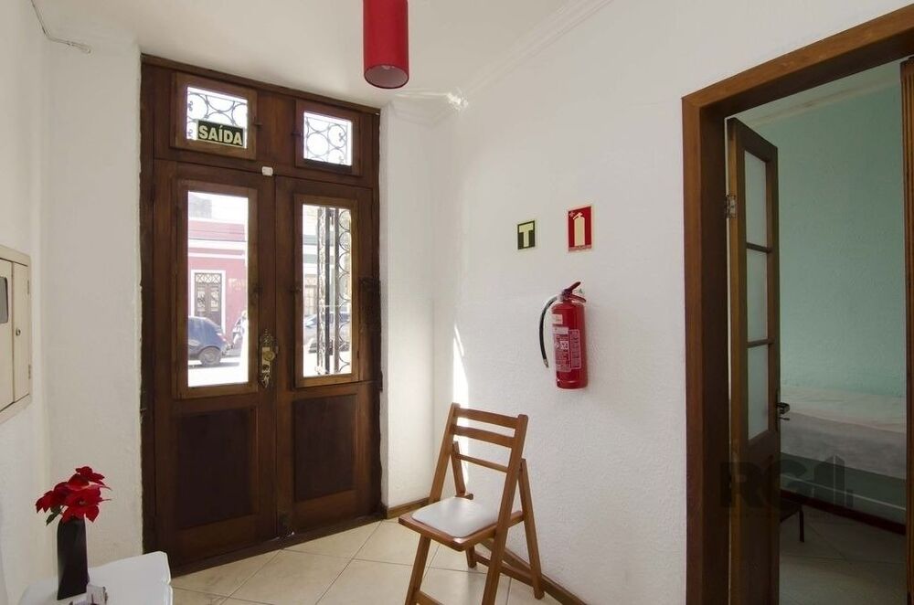 Casa à venda com 2 quartos, 117m² - Foto 2