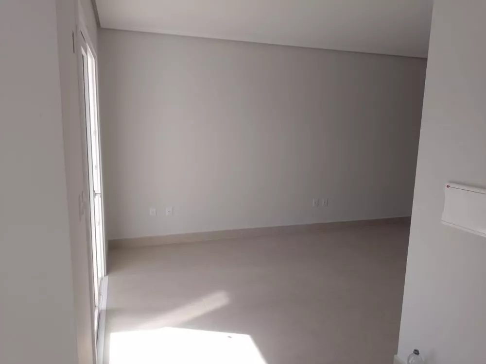 Casa à venda com 3 quartos, 119m² - Foto 7