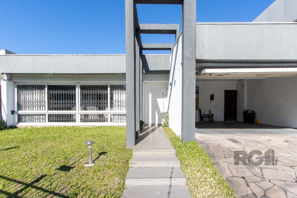 Casa à venda com 3 quartos, 222m² - Foto 4