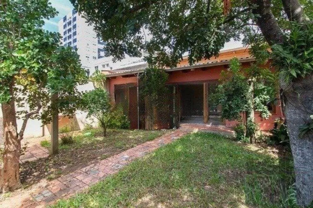 Casa, 4 quartos, 243 m² - Foto 1