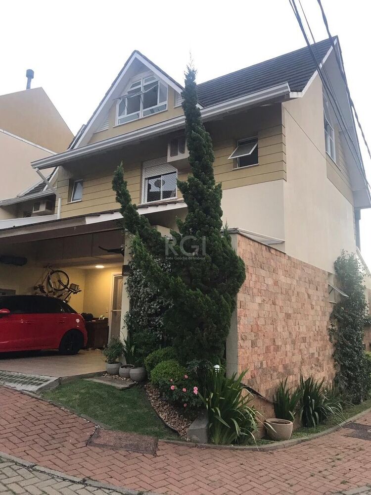 Casa de Condomínio à venda com 4 quartos, 208m² - Foto 1