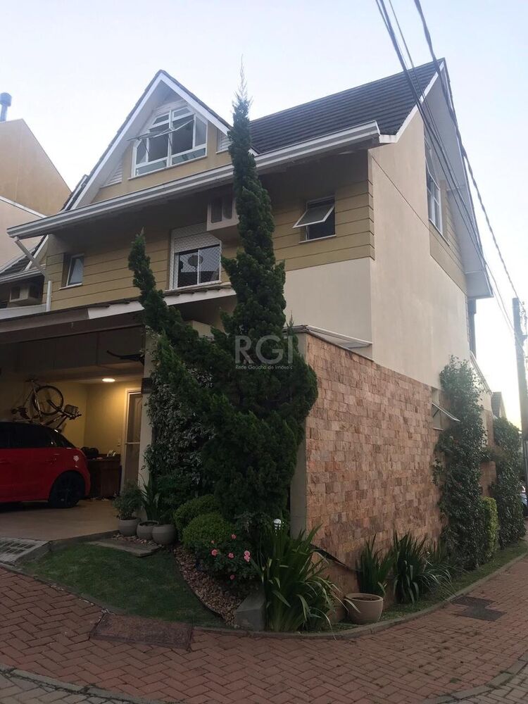 Casa de Condomínio à venda com 4 quartos, 208m² - Foto 2