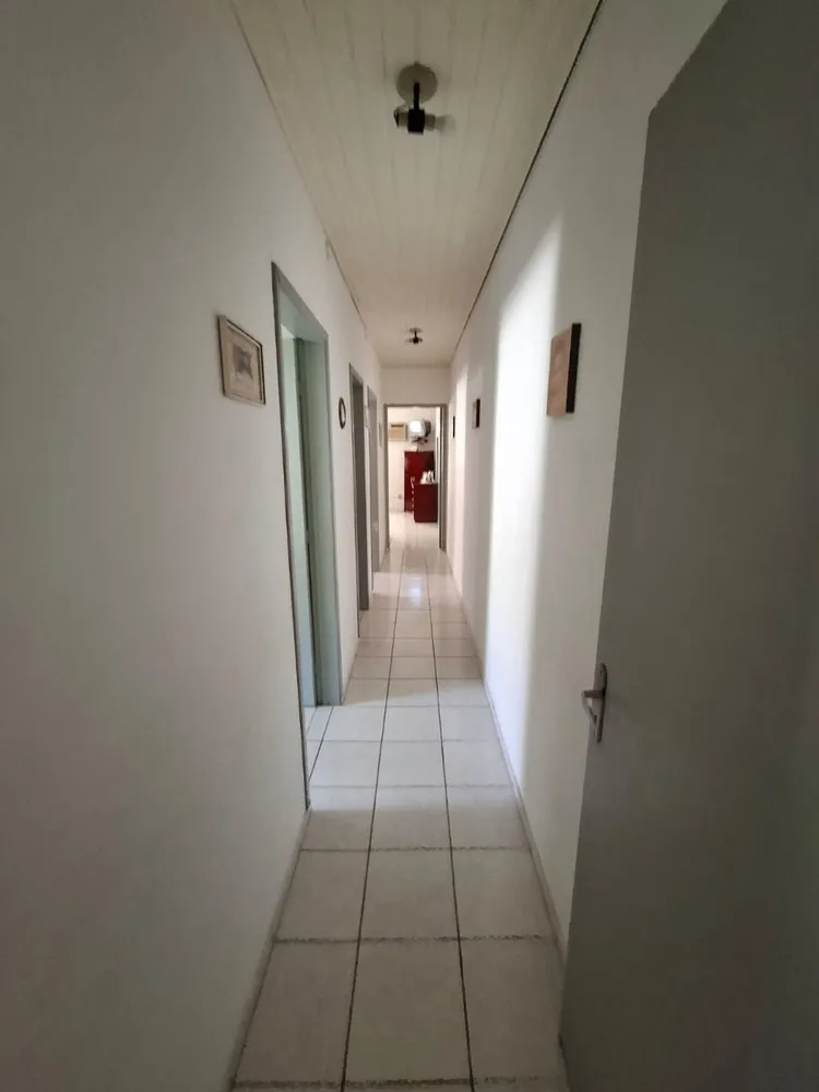 Casa, 4 quartos, 191 m² - Foto 2