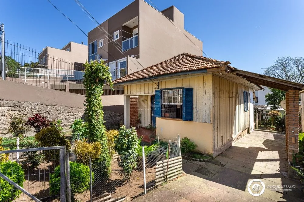 Casa à venda com 2 quartos, 79m² - Foto 1