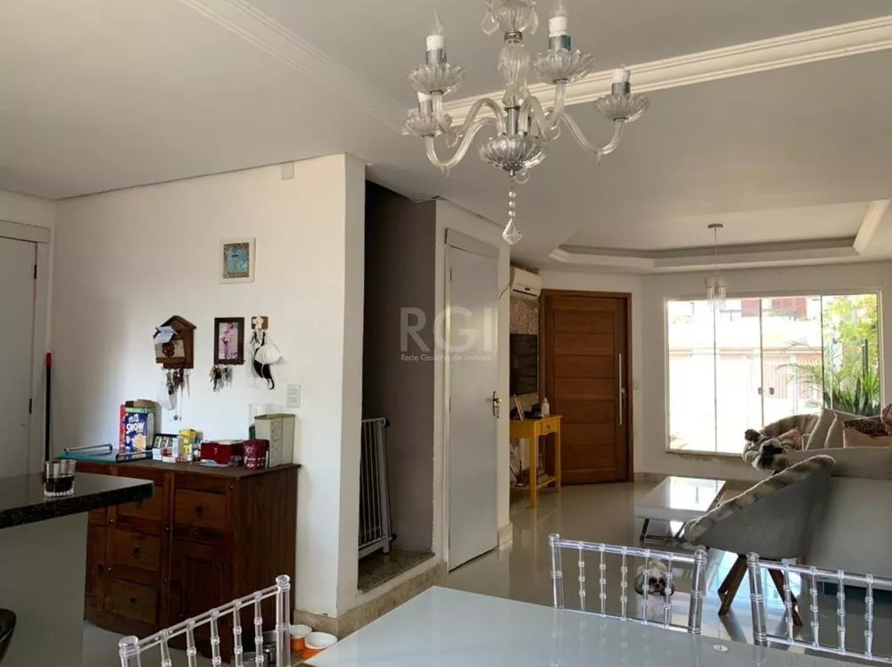 Sobrado à venda com 3 quartos, 299m² - Foto 3