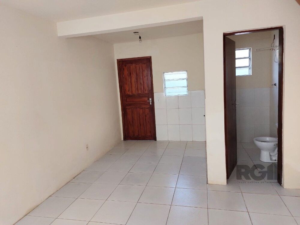 Casa de Condomínio à venda com 2 quartos, 47m² - Foto 2