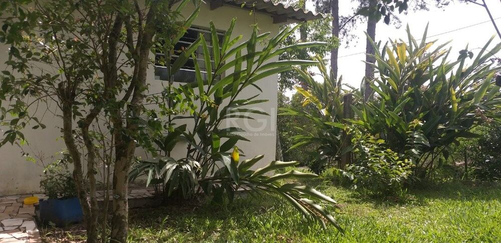 Casa à venda com 4 quartos, 122m² - Foto 1