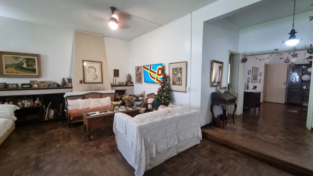 Casa, 4 quartos, 247 m² - Foto 1