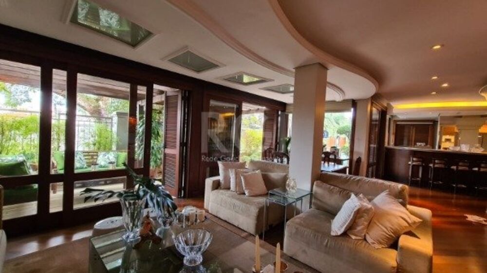Casa de Condomínio à venda com 4 quartos, 421m² - Foto 1
