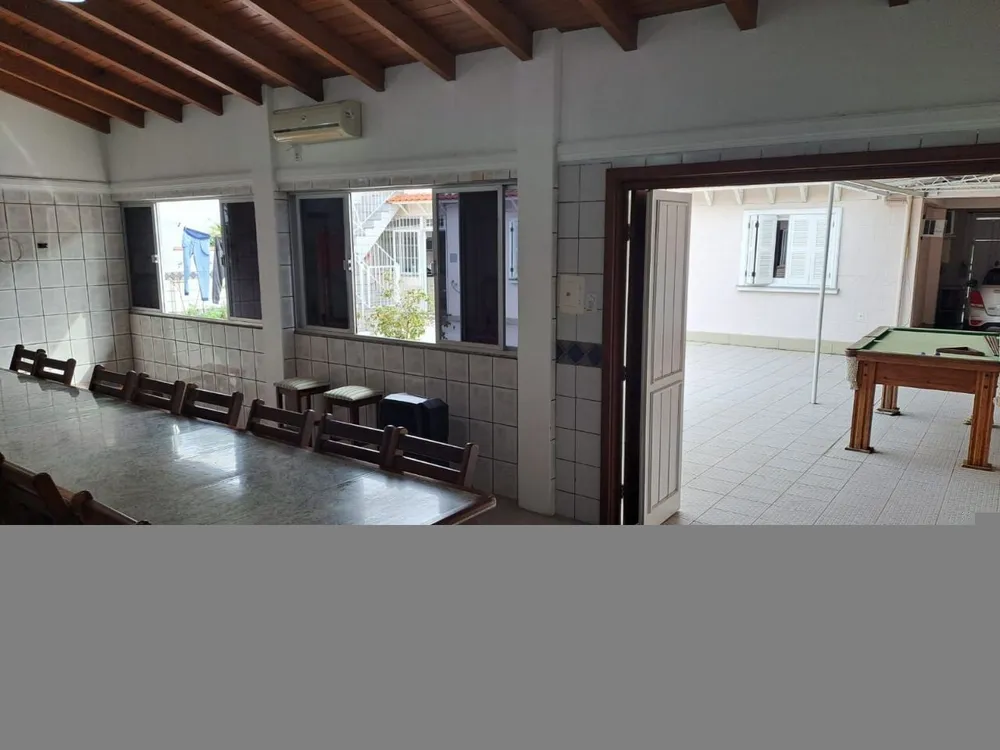 Casa, 4 quartos, 330 m² - Foto 1