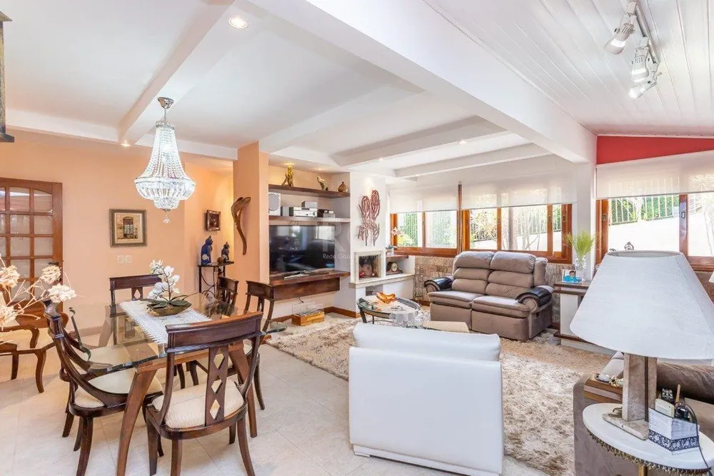 Casa, 3 quartos, 208 m² - Foto 1