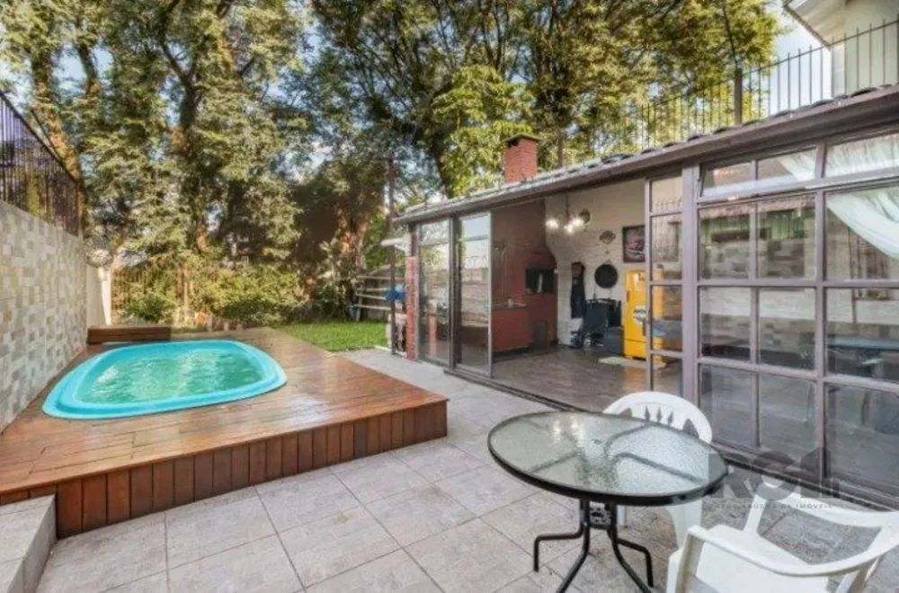 Casa, 4 quartos, 265 m² - Foto 1