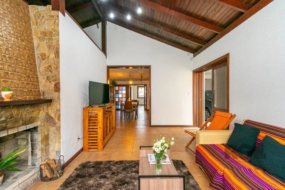 Casa, 6 quartos, 389 m² - Foto 1