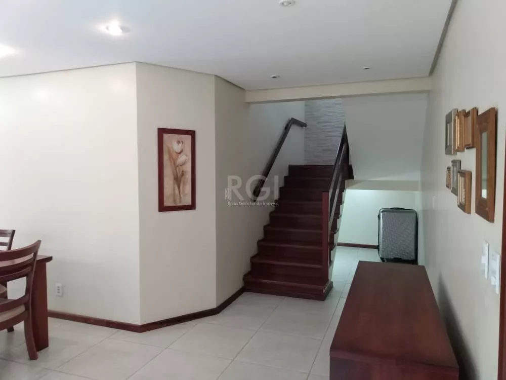 Casa à venda com 4 quartos, 318m² - Foto 3