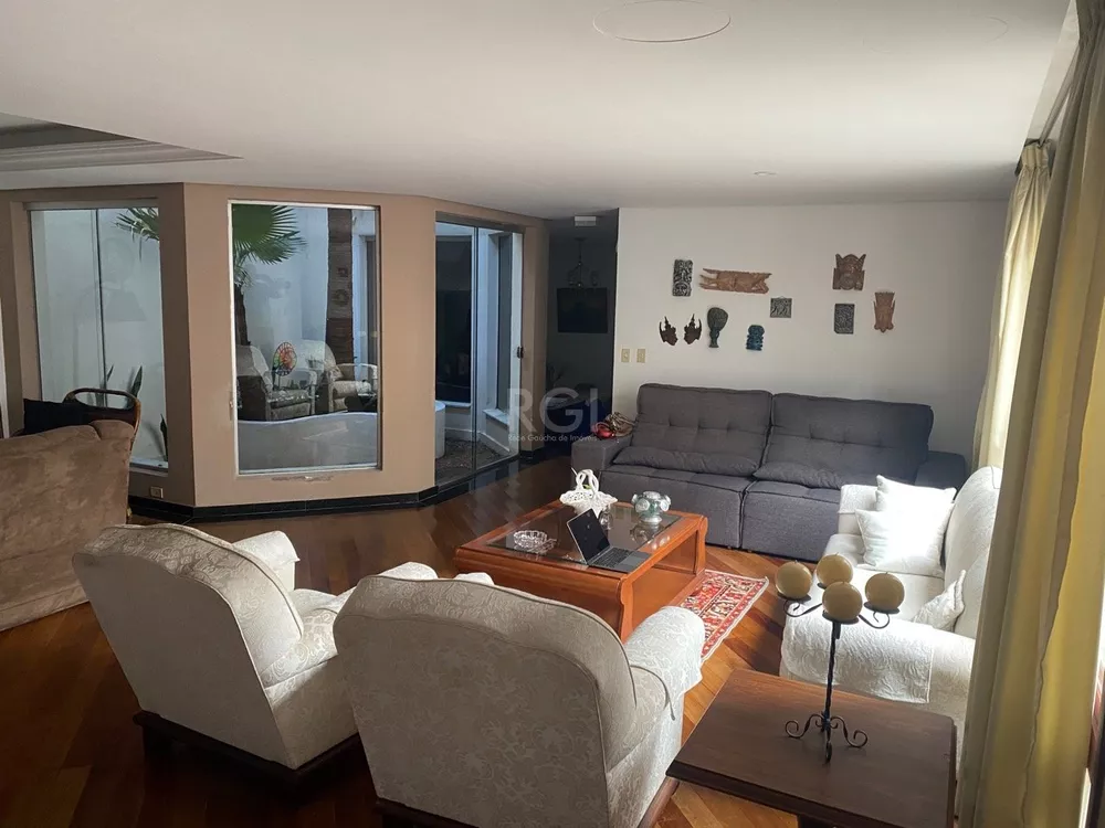 Casa à venda com 4 quartos, 377m² - Foto 1