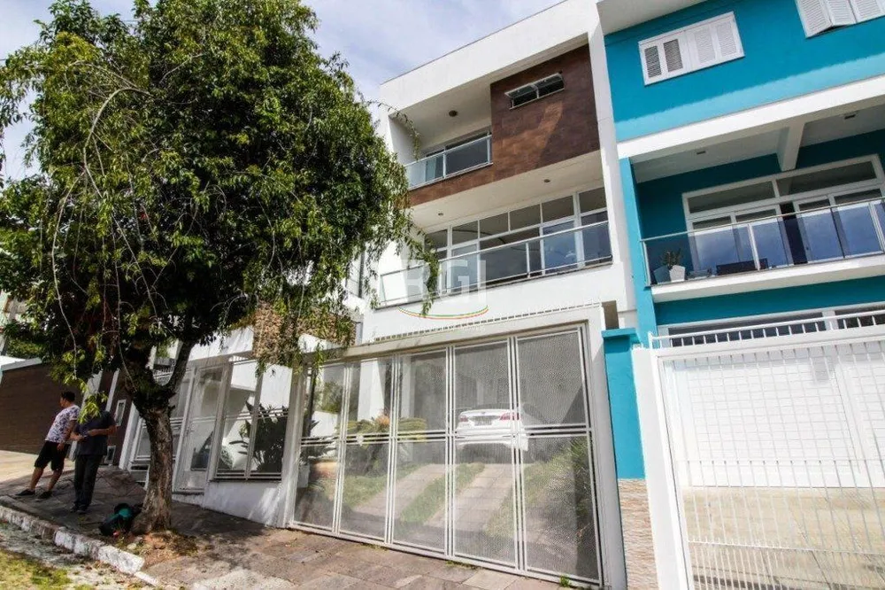 Casa, 3 quartos, 301 m² - Foto 1