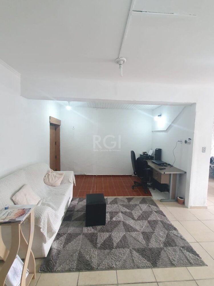 Casa à venda com 5 quartos, 227m² - Foto 2