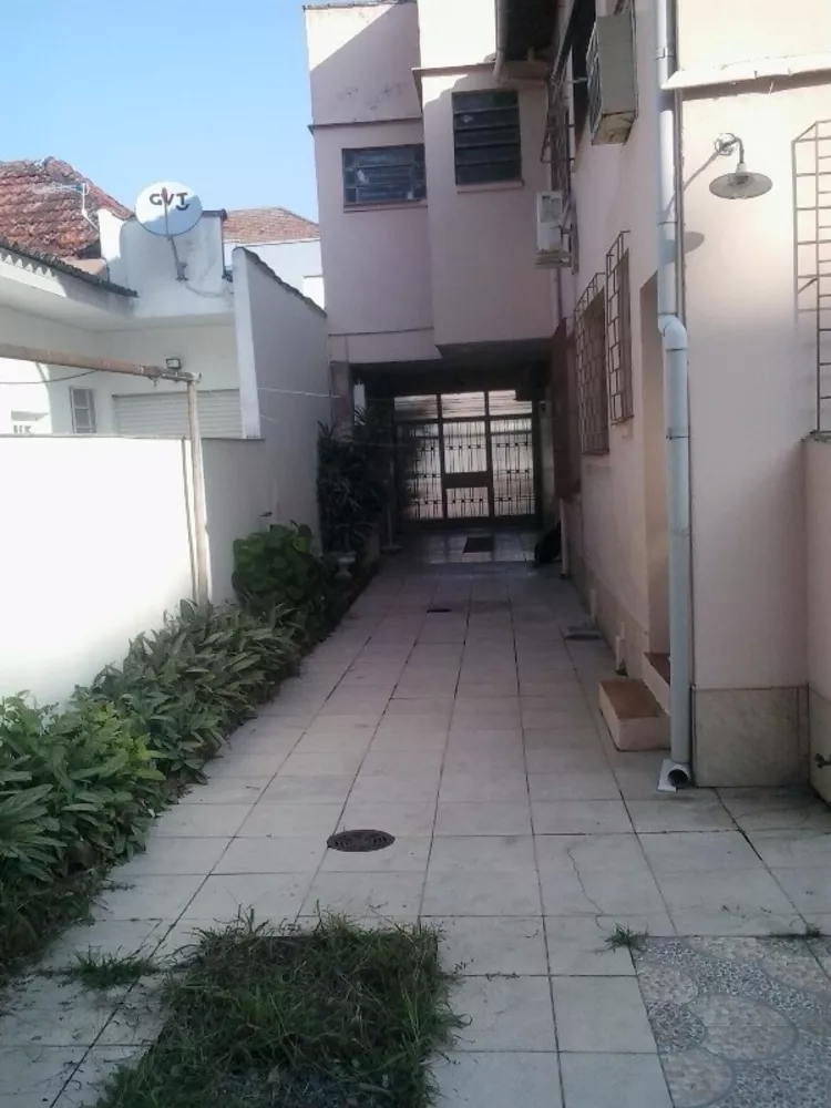 Casa à venda com 5 quartos, 249m² - Foto 3