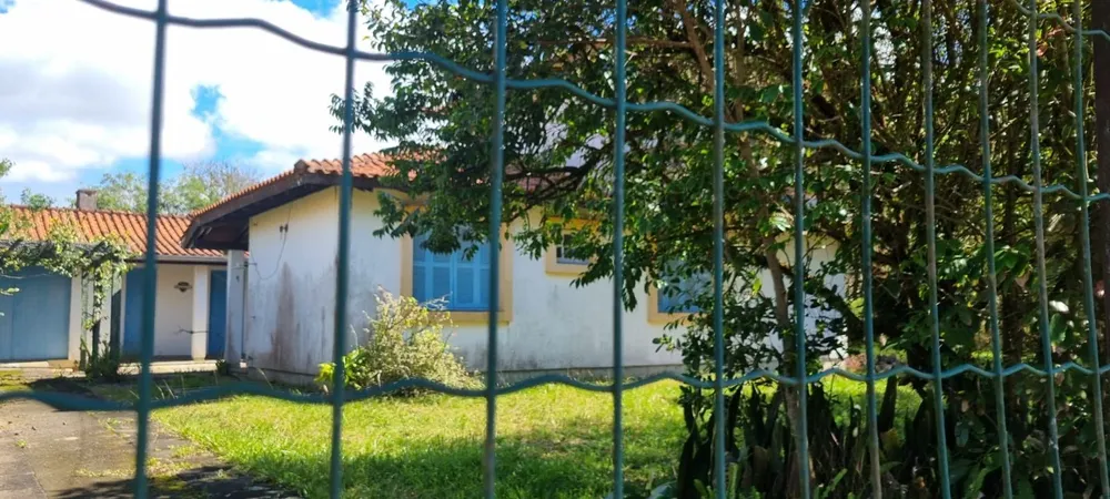 Casa, 4 quartos, 243 m² - Foto 1