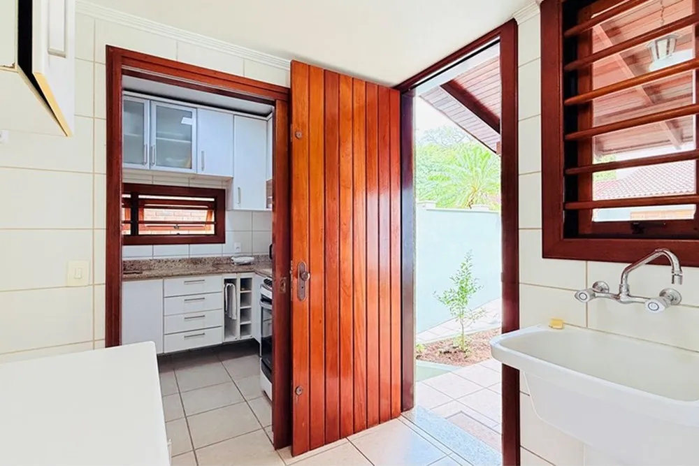 Casa, 4 quartos, 284 m² - Foto 1