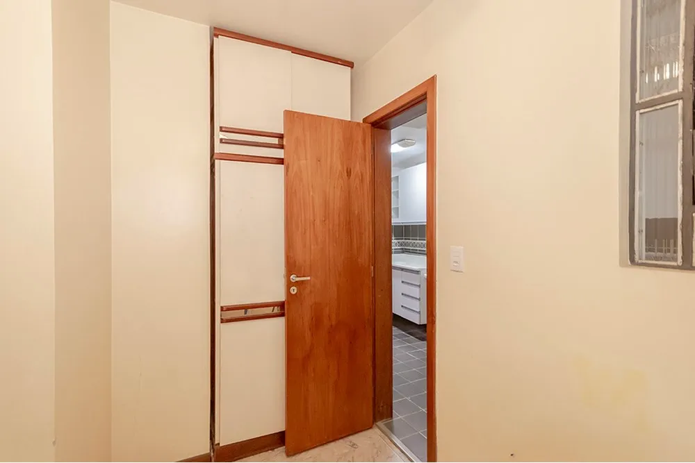 Casa, 4 quartos, 240 m² - Foto 2