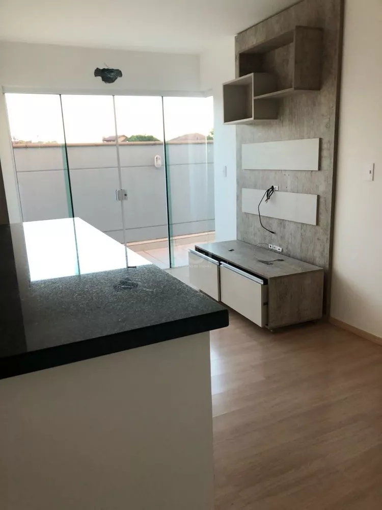 Apartamento à venda com 2 quartos, 85m² - Foto 2