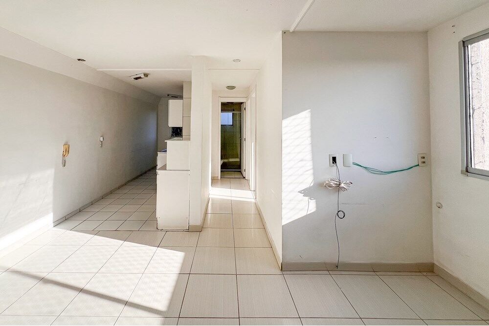 Apartamento à venda com 2 quartos, 42m² - Foto 2