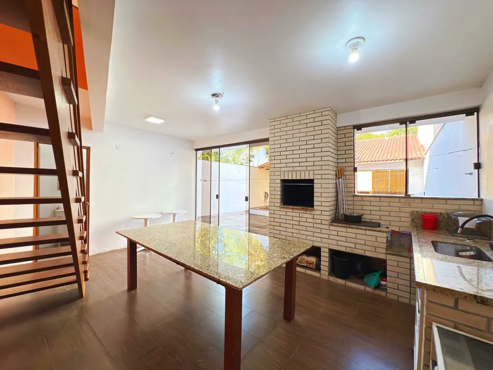Casa, 2 quartos, 249 m² - Foto 1