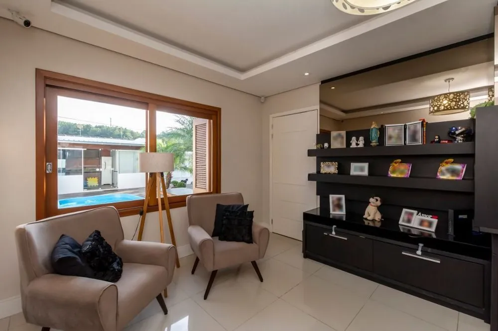Casa, 5 quartos, 238 m² - Foto 3