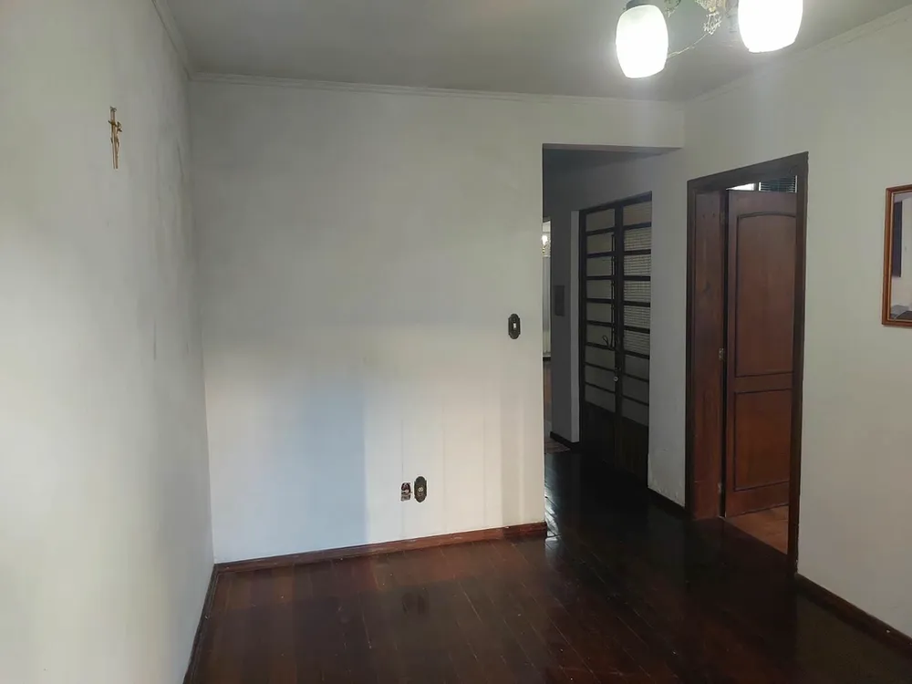 Casa, 5 quartos, 177 m² - Foto 2