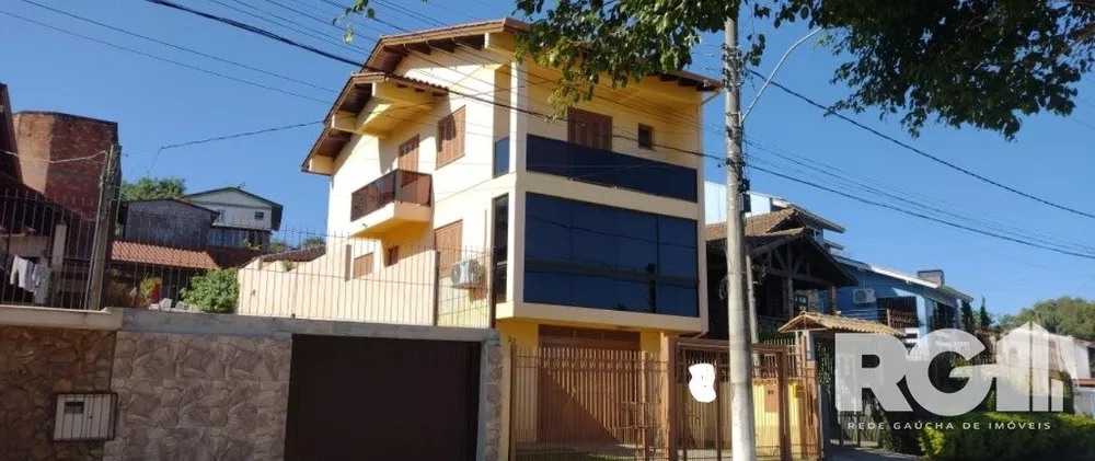 Casa à venda com 2 quartos, 211m² - Foto 1