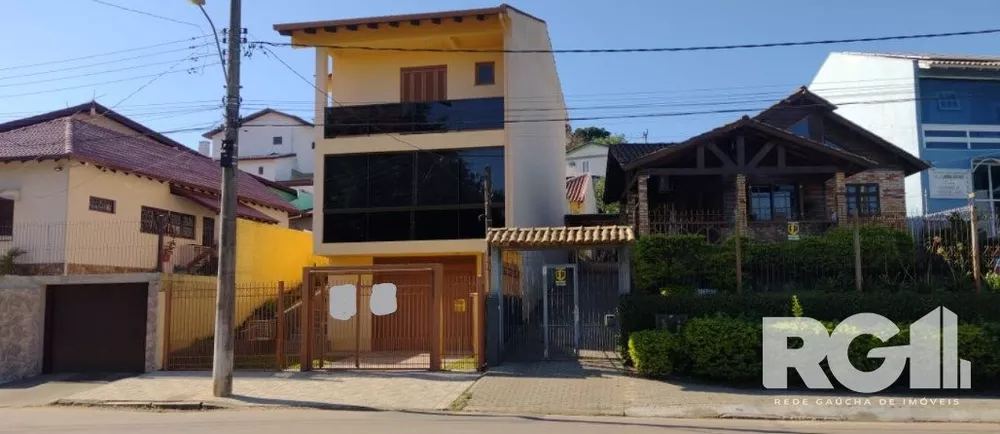 Casa à venda com 2 quartos, 211m² - Foto 2