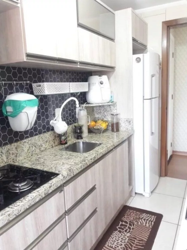 Apartamento à venda com 2 quartos, 61m² - Foto 2