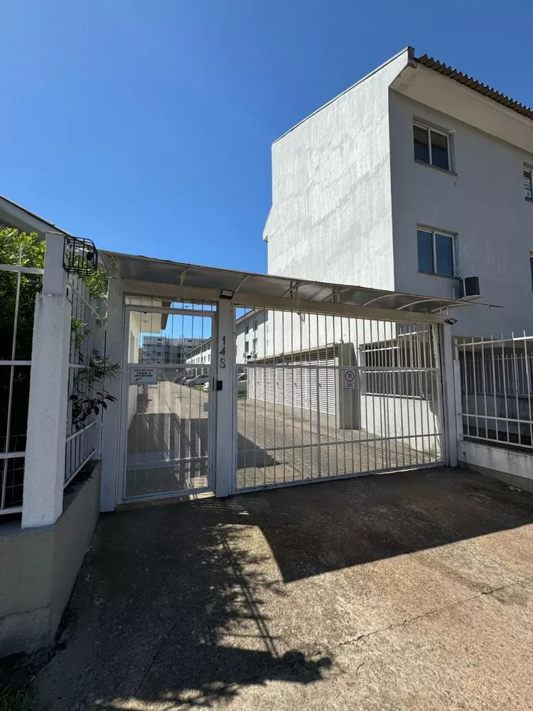 Sobrado à venda com 3 quartos, 62m² - Foto 1