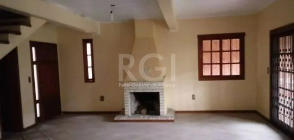 Casa, 3 quartos, 221 m² - Foto 1