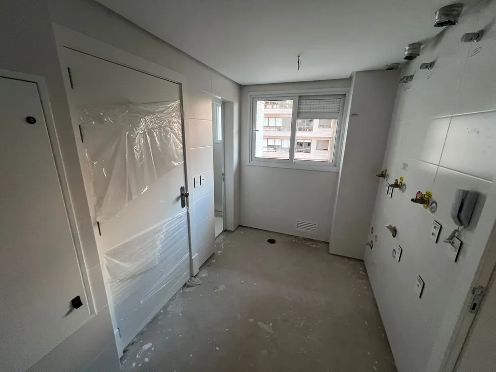 Apartamento, 3 quartos, 258 m² - Foto 2
