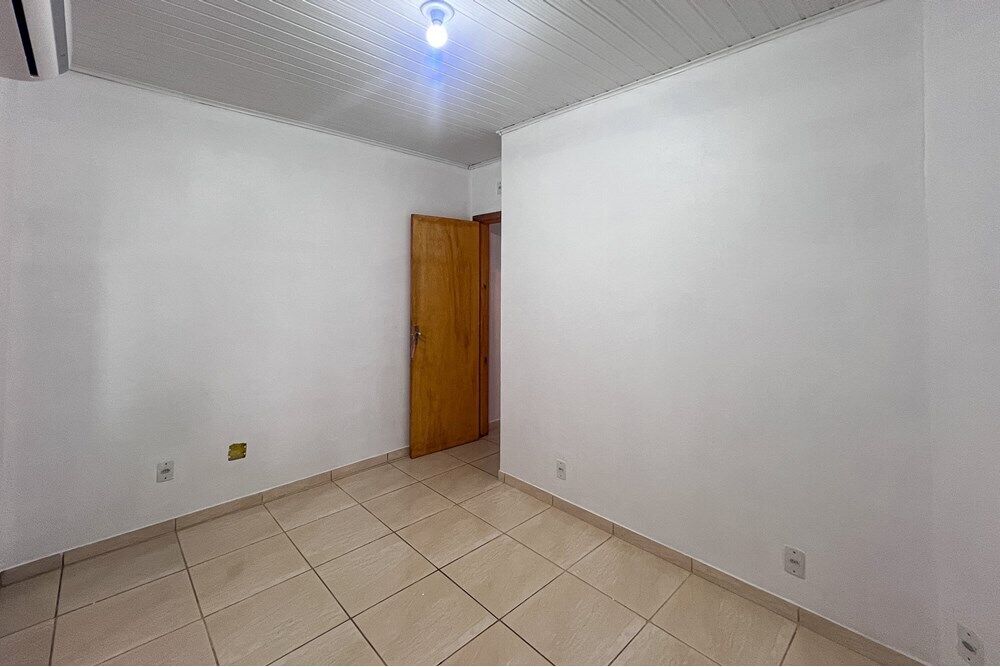 Casa à venda com 2 quartos, 44m² - Foto 5