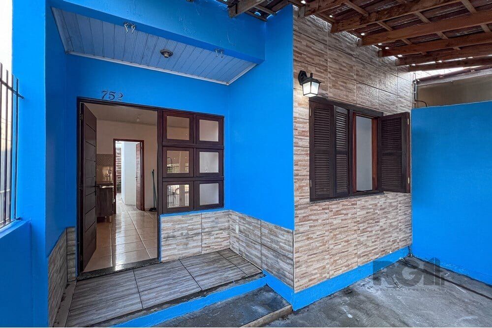 Casa à venda com 2 quartos, 44m² - Foto 1