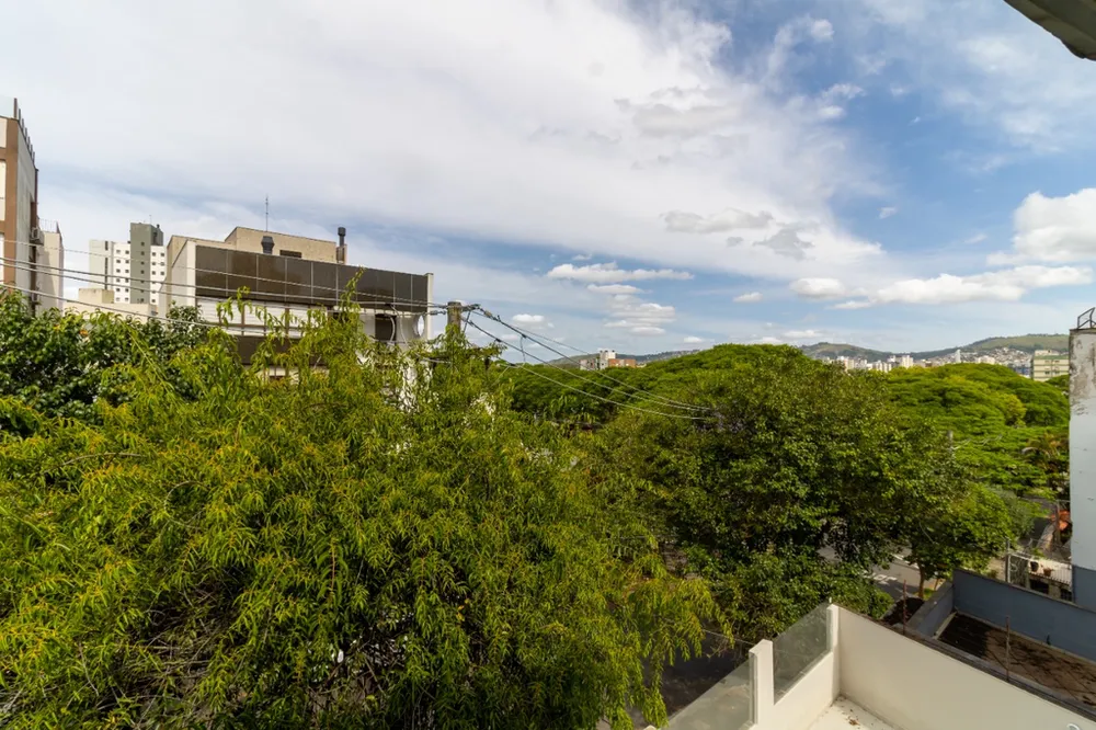 Casa, 5 quartos, 231 m² - Foto 2