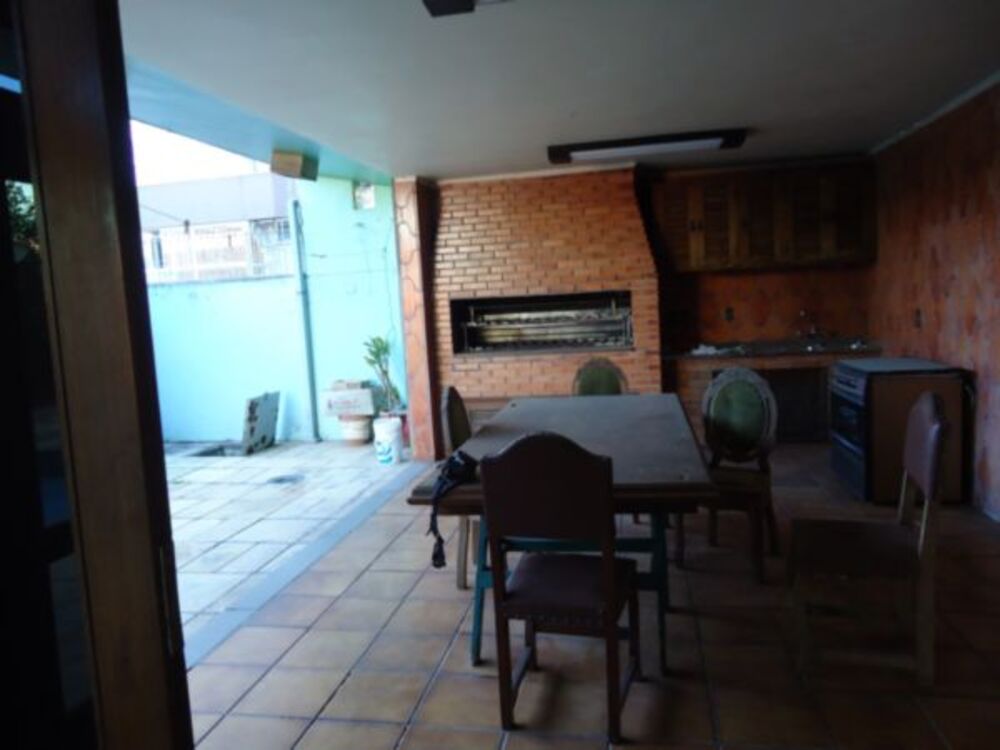 Casa à venda com 4 quartos, 484m² - Foto 1