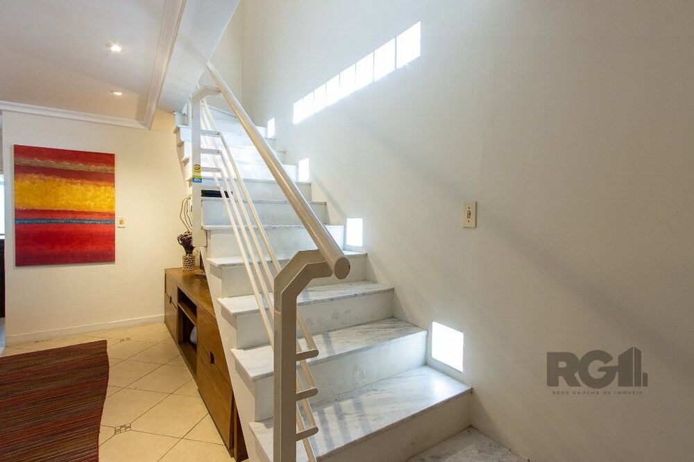 Casa à venda com 4 quartos, 168m² - Foto 4
