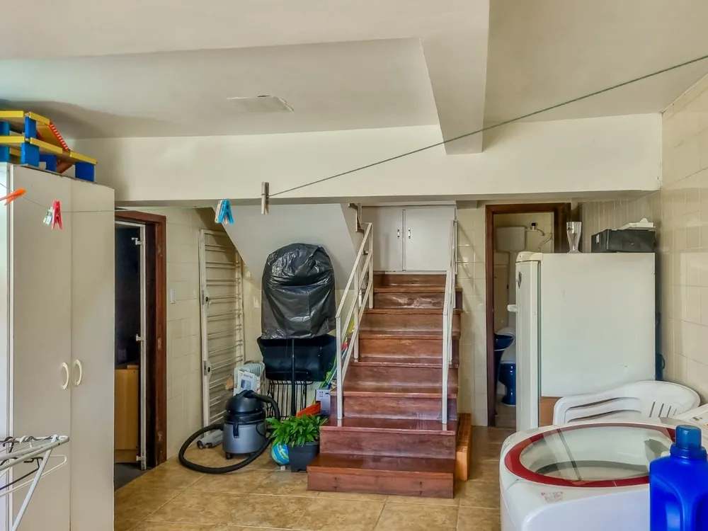 Casa, 3 quartos, 279 m² - Foto 1