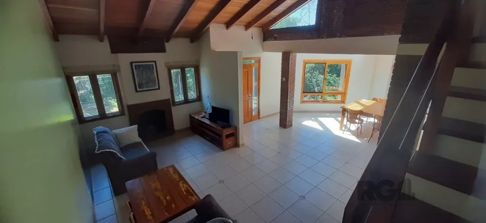 Casa de Condomínio à venda com 4 quartos, 245m² - Foto 4